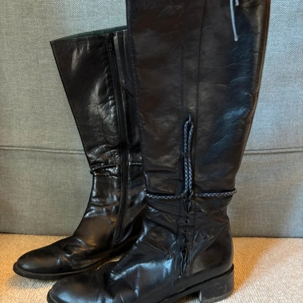 Black Heeled Boots